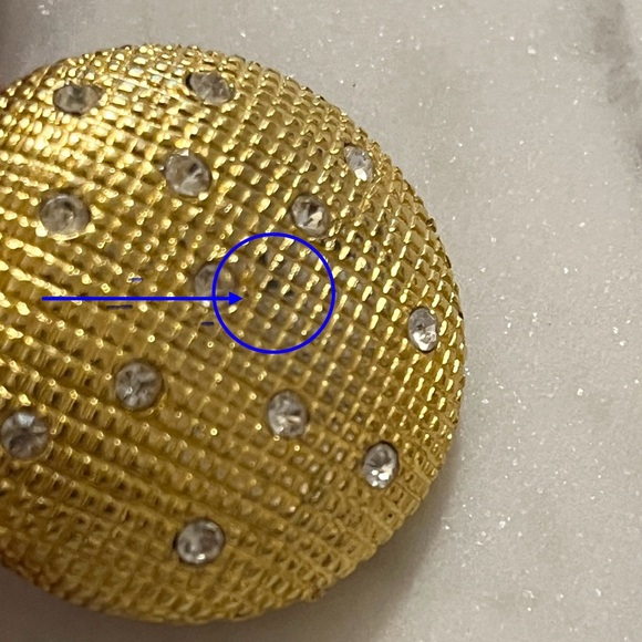 Vintage Designer Style Rhinestone Clip On Shield Dome Gold Tone Fashion Earrings - Picture 8 of 9